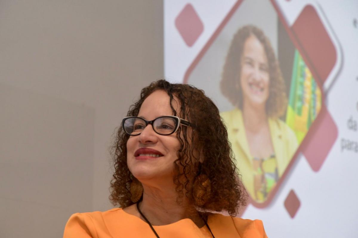 Coppe recebe novos alunos com mensagem da ministra Luciana Santos