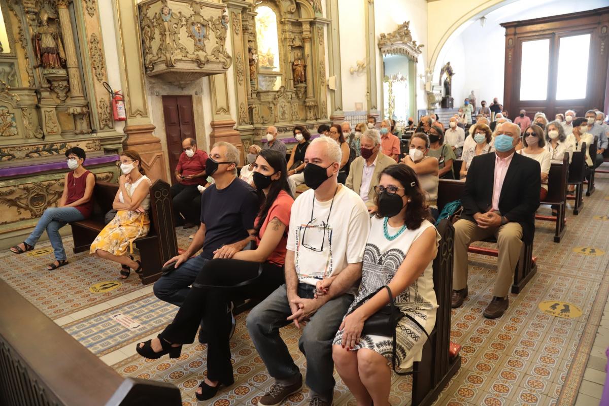 Missa de sétimo dia do professor Pinguelli é celebrada no Centro do Rio