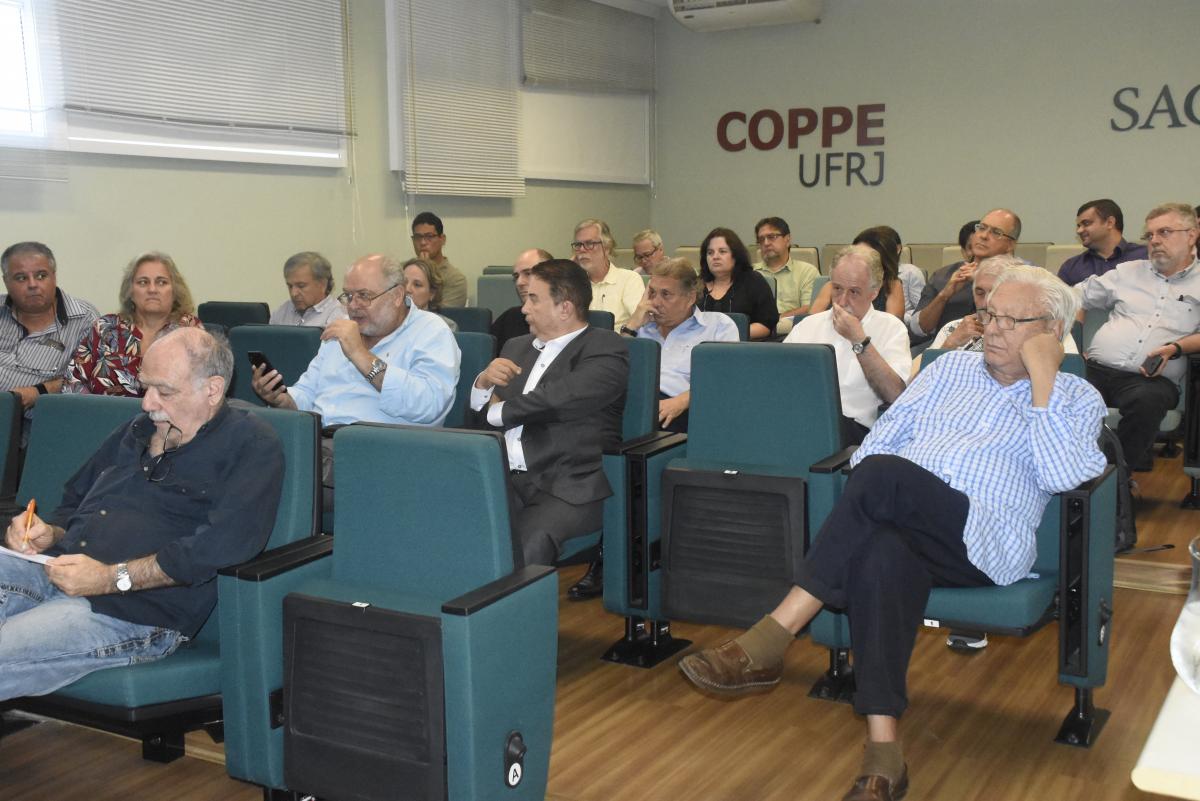 Coppe recebe visita do presidente da Capes e debate mudanças na avaliação quadrienal