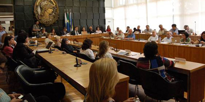 Conselho apoia Reitor da UFRJ por unanimidade
