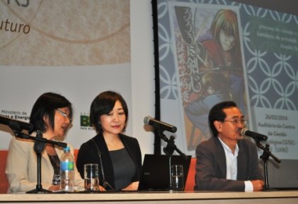 Roteirista japonesa de mangá empolga plateia na Coppe