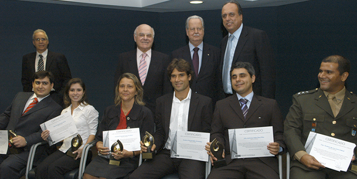 Alunos da COPPE são premiados pela AEERJ