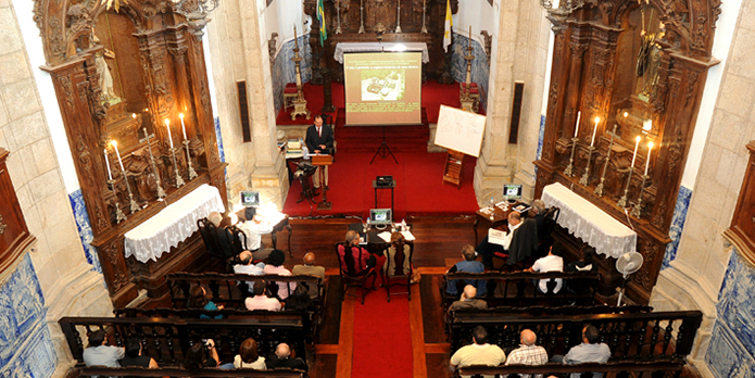 Tese de doutorado sobre técnicas arquitetônicas é defendida na igreja