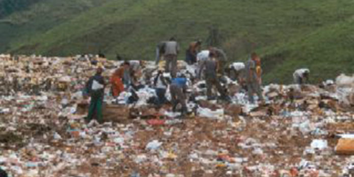 Depósitos de lixo podem estar contaminando solos e rios no interior do Estado do Rio