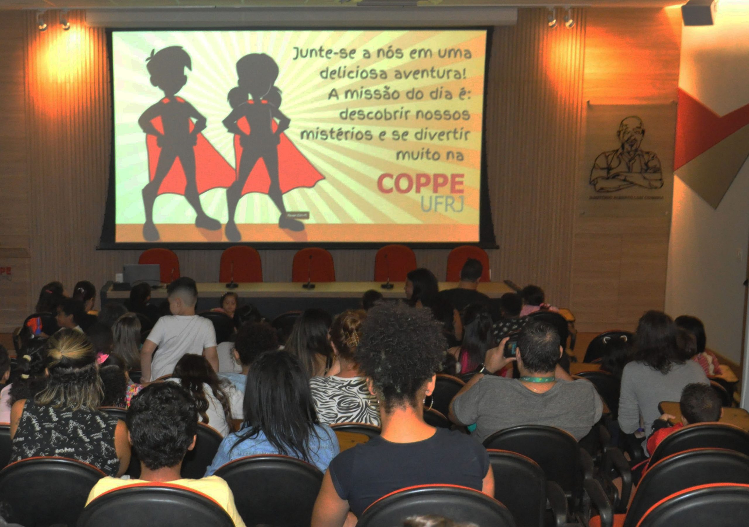 Coppe celebra mês das crianças com brincadeiras e atividades científicas