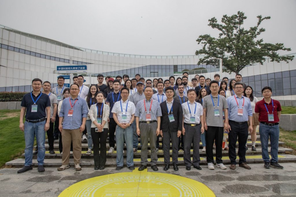 Alunos reunidos em Qingdao, na China